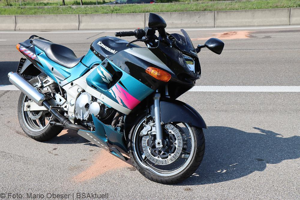 Unfall A8 Motorrad Transporter 09052022