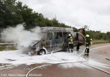 Fahrzeugbrand A8 Zusmarshausen Burgau 29092022 4