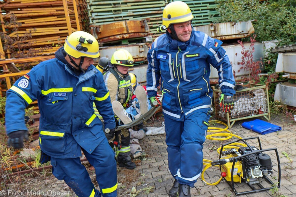 Große Katastrophenschutz-Übung bei Firma Rigdon in Günzburg