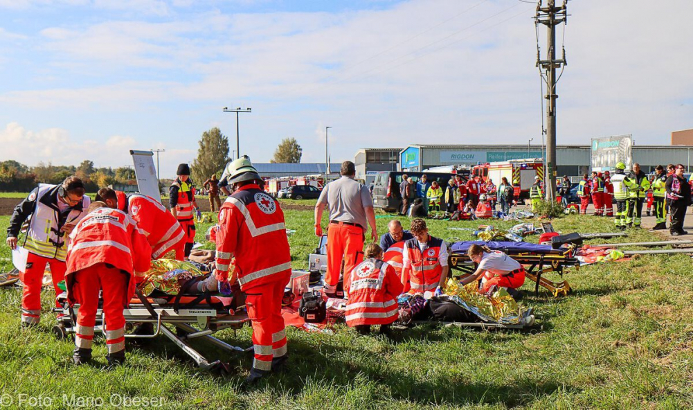 Große Katastrophenschutz-Übung bei Firma Rigdon in Günzburg