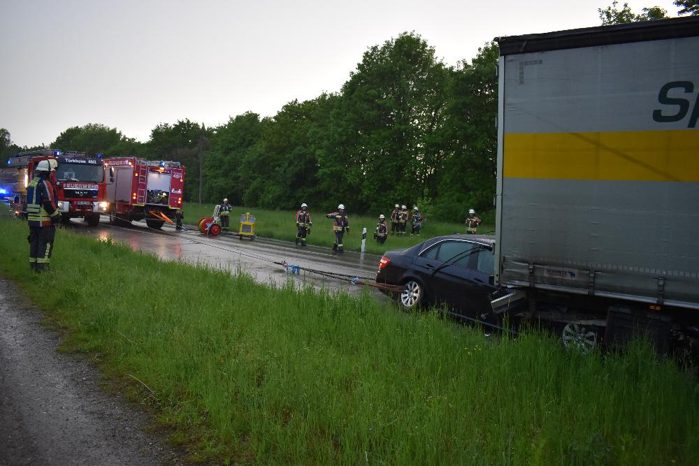 Unfall Türkheim Pkw Lkw 16052022