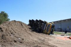 Muldenkipper kippt Gundremmingen 04082022 15