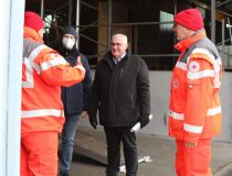 Besprechung Einsatzfahrzeug Rettungshundestaffel BRK Günzburg