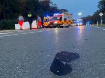 Schwerer Unfall zwischen Traktor und Motorrad bei Leipheim: Biker lebensgefährlich verletzt – Beitragsbild