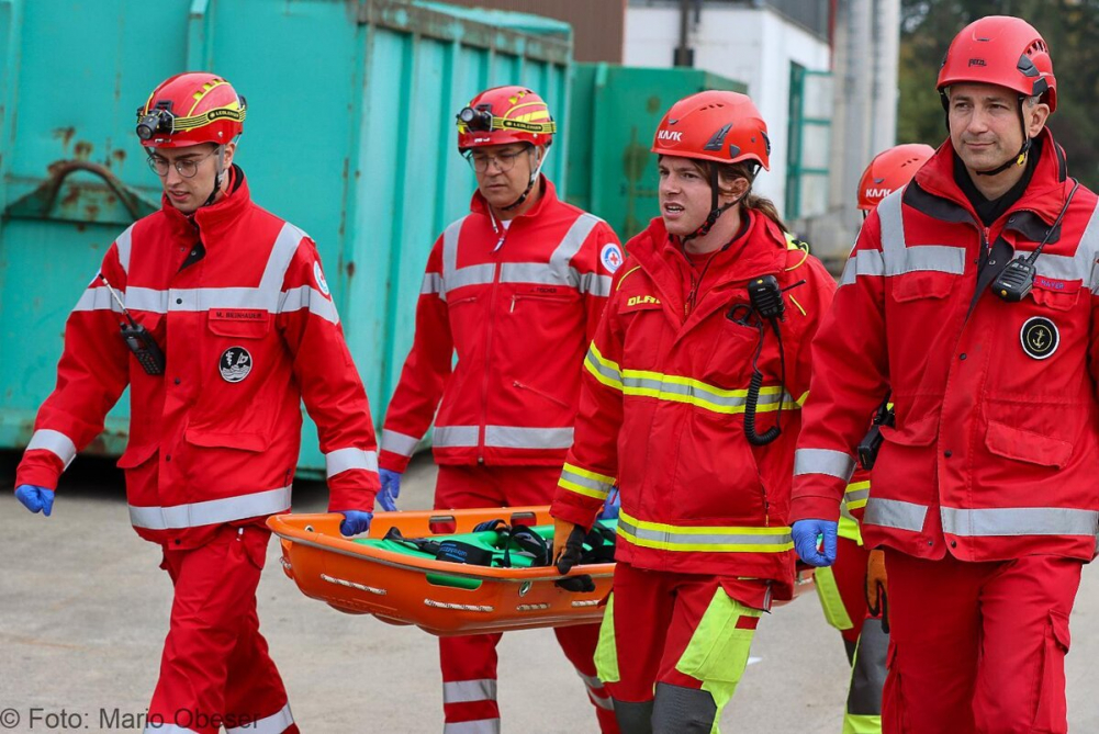 Große Katastrophenschutz-Übung bei Firma Rigdon in Günzburg