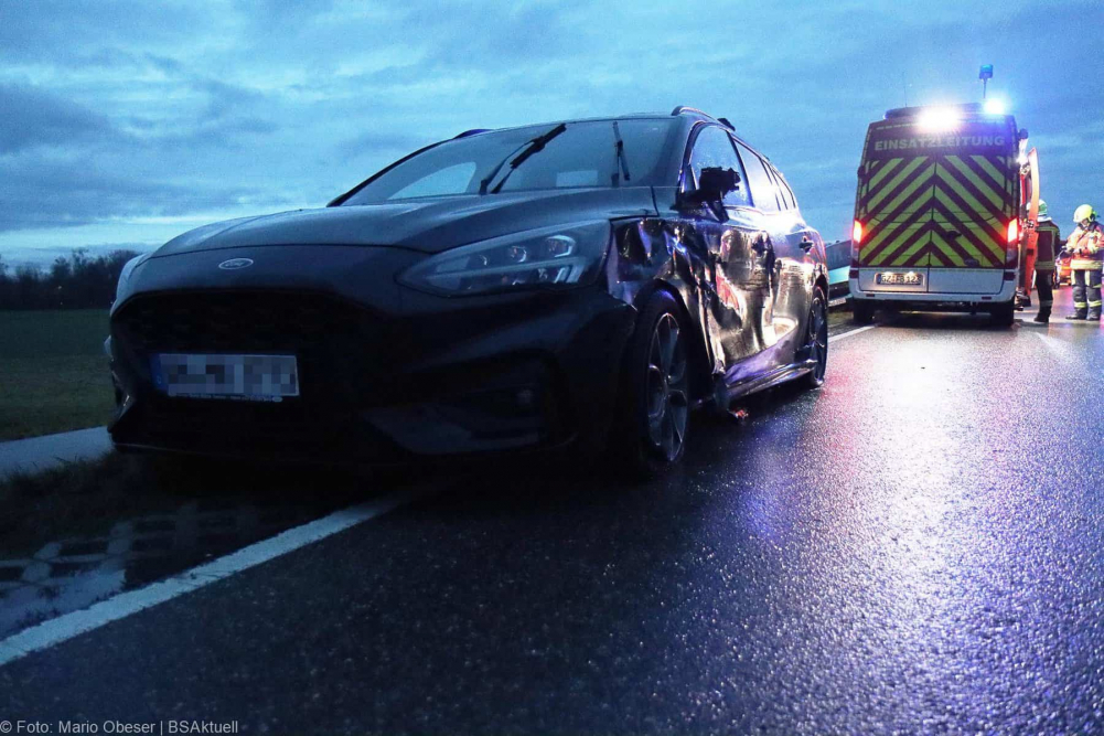 Am heutigen 12. Dezember 2023 ereignete sich gegen 16.20 Uhr ein schwerer Verkehrsunfall auf der Staatsstraße 2025 nahe Offingen