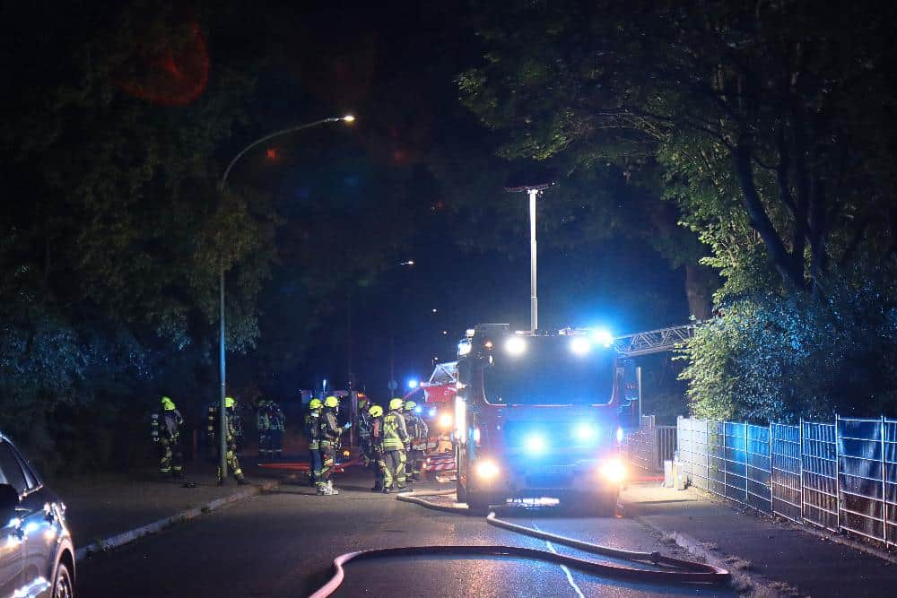 In Günzburg war es in den frühen Samstagmorgenstunden zu einem Brand gekommen, bei dem ein Kindergarten stark beschädigt wurde.