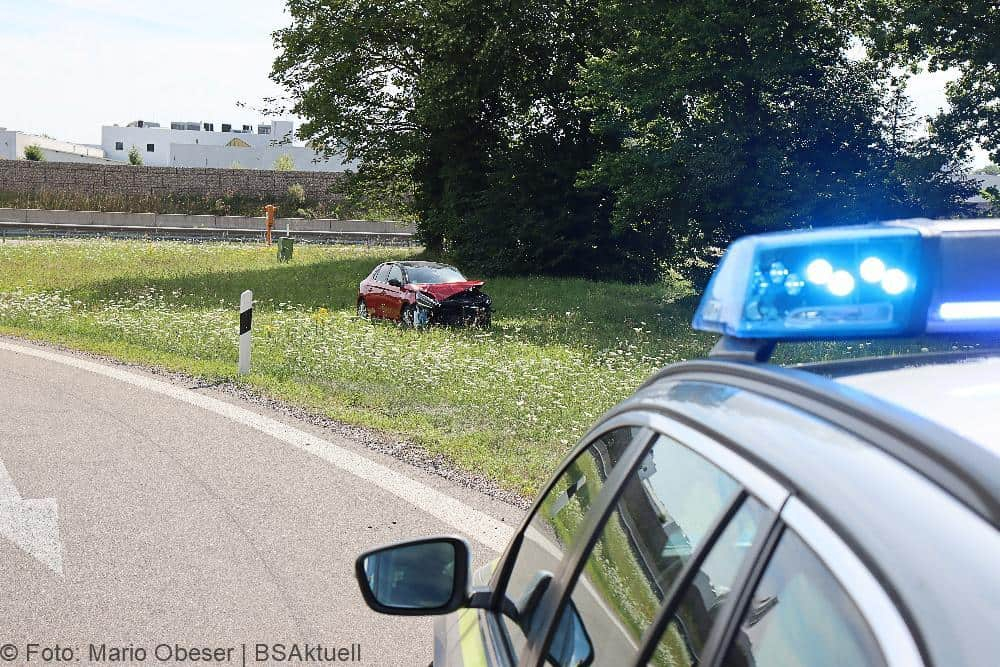 Unfall A8 AS Leipheim Ausfahrt 09072022