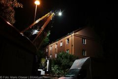 Neu-Ulm Baum Blitzschlag gegen Gebaaude 21072022 15