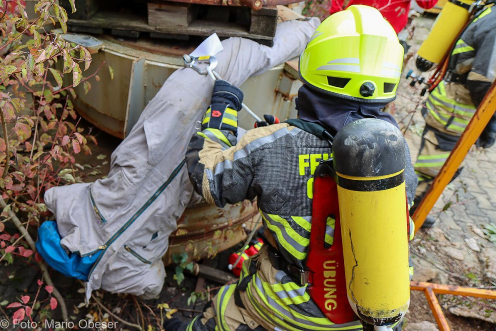 Große Katastrophenschutz-Übung bei Firma Rigdon in Günzburg