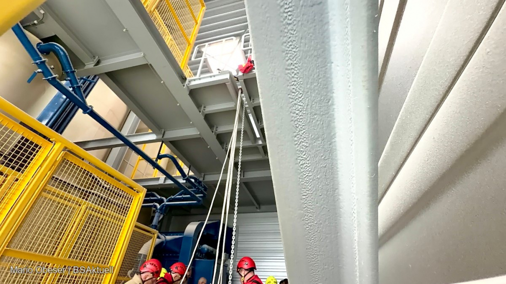 Übung Freiwillige Feuerwehr Ichenhausen und der Rettungsdienst 