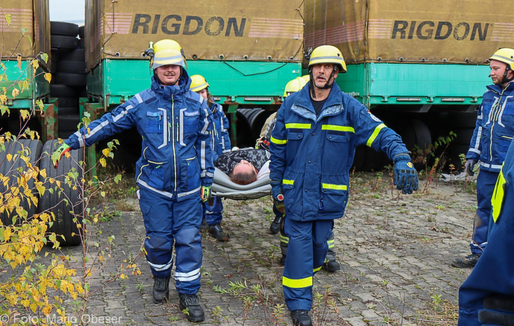 Große Katastrophenschutz-Übung bei Firma Rigdon in Günzburg