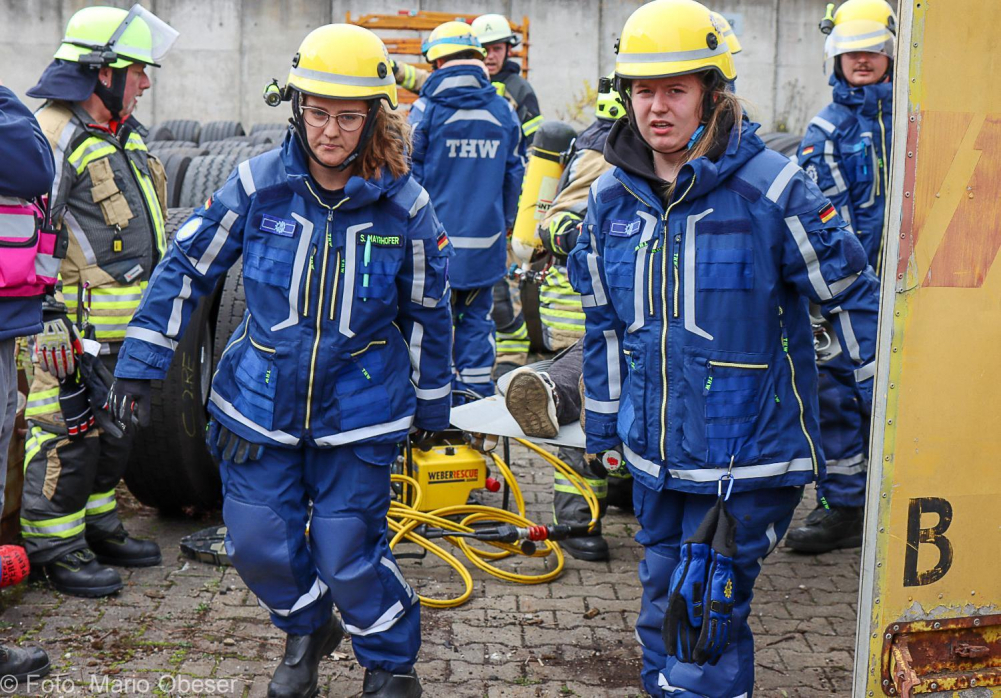 Große Katastrophenschutz-Übung bei Firma Rigdon in Günzburg