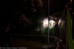 Neu-Ulm Baum Blitzschlag gegen Gebaaude 21072022 10