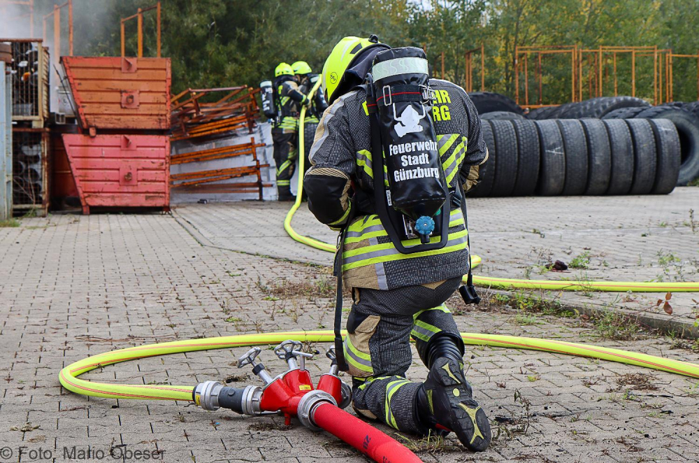 Große Katastrophenschutz-Übung bei Firma Rigdon in Günzburg