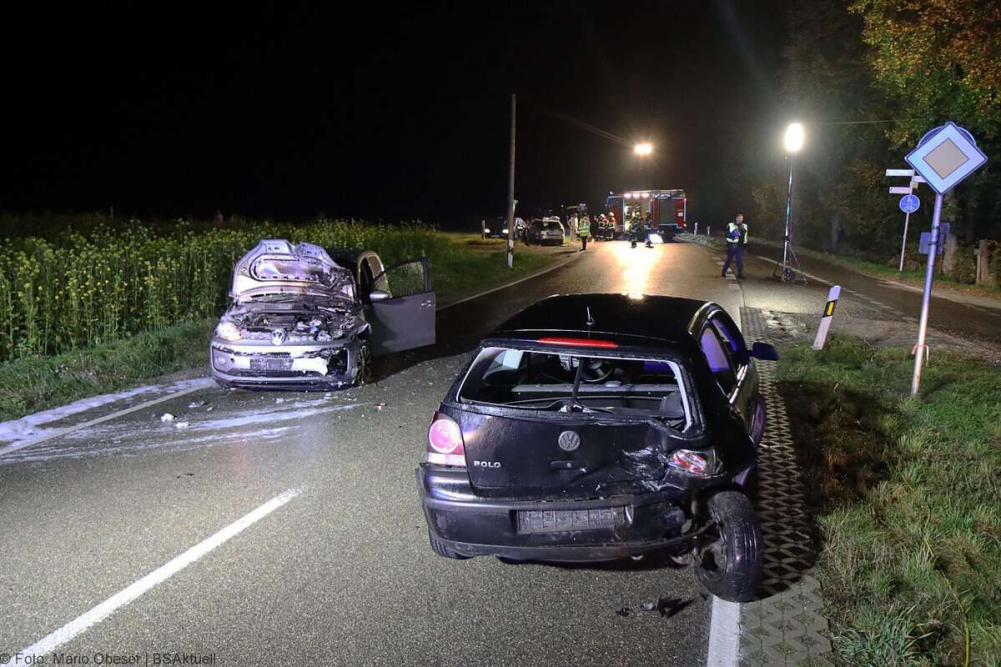 Am Dienstagabend, den 22. Oktober 2024, ereigneten sich kurz nach 21 Uhr auf der Kreisstraße GZ17, zwischen Jettingen und Goldbach, zwei aufeinanderfolgende Verkehrsunfälle.