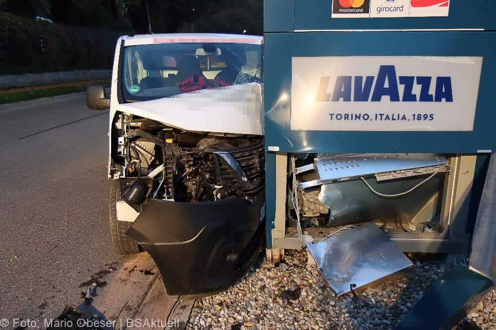 Unfall Ichenhausen Tankstelle 