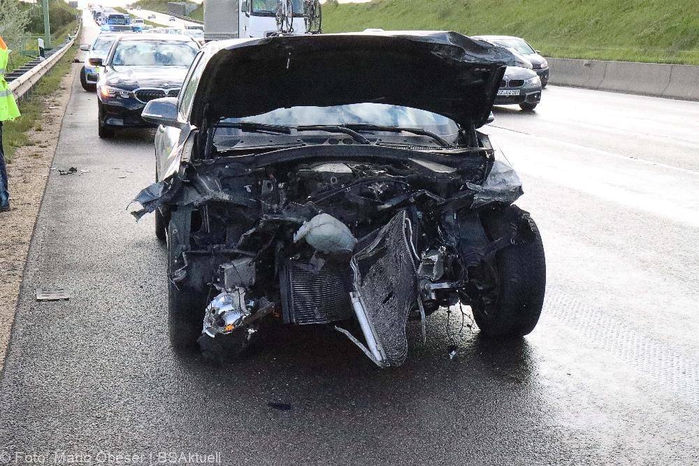 Unfall A8 zwischen Leipheim und Günzburg