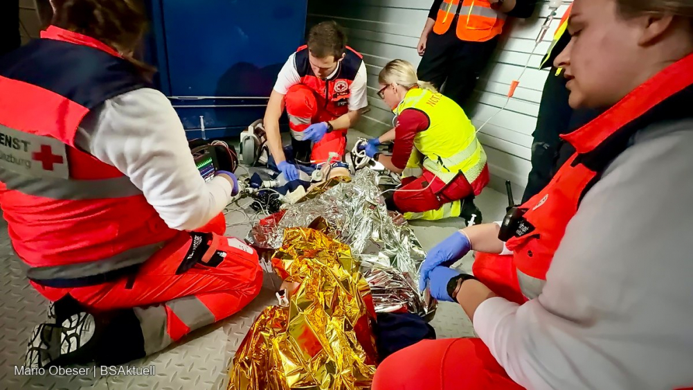 Übung Freiwillige Feuerwehr Ichenhausen und der Rettungsdienst 