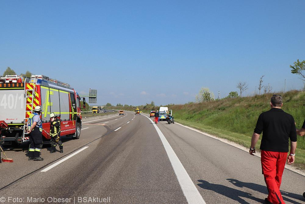 Unfall A8 Motorrad Transporter 09052022