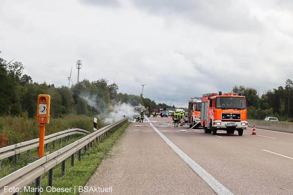 Fahrzeugbrand A8 Zusmarshausen Burgau 29092022